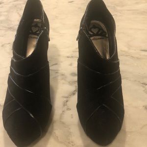 Worn once black booties